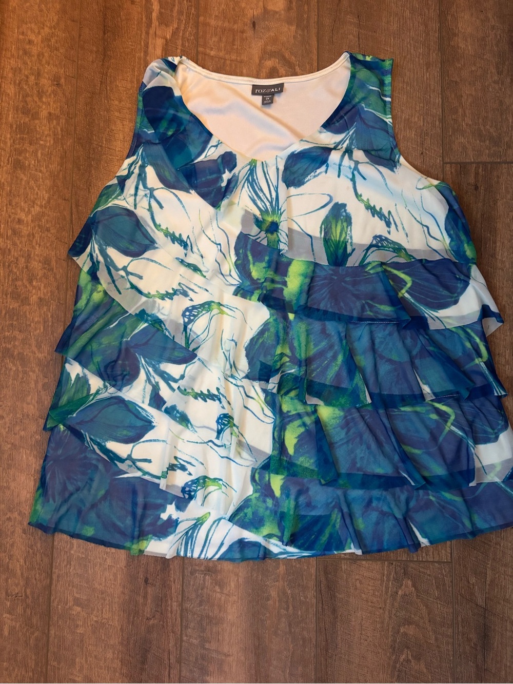 Roz & Ali Blue and Green Floral Sleeveless Top